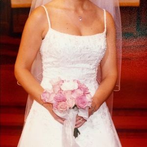 EUC Beaded Wedding Gown & Veil